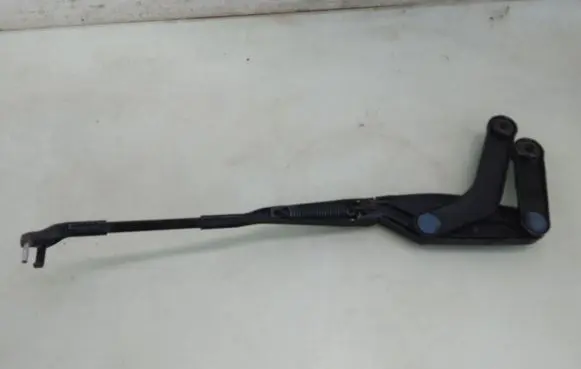 Mercedes-Benz S W220 Front wiper blade arm A2208200044