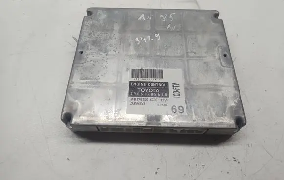 Toyota Avensis T250 Engine control unit/module 1758006326 8966105690 MB1758006326