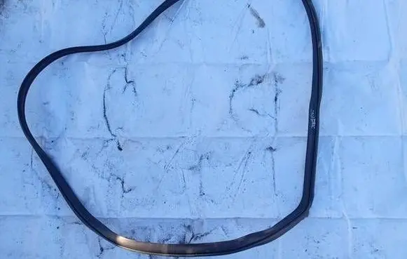 KIA Optima Rubber seal front coupe door 