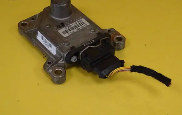 Mercedes-Benz S W220 ESP acceleration yaw rate sensor 0005426518 0265005200