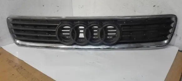 Audi A4 S4 B5 8D Front grill