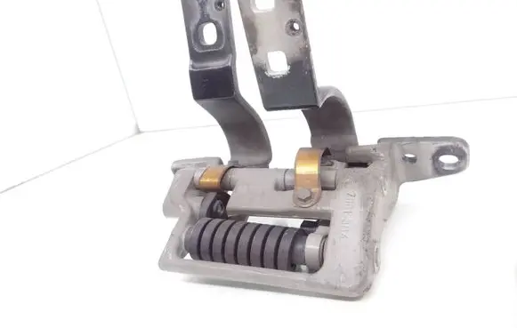 BMW 5 E60 E61 Tailgate/trunk/boot hinge 7061384