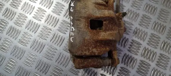 Suzuki Grand Vitara II Front brake caliper