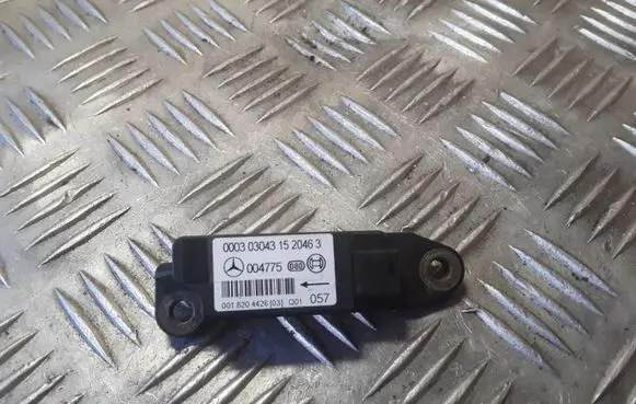 Mercedes-Benz C AMG W203 Airbag deployment crash/impact sensor 0018204426