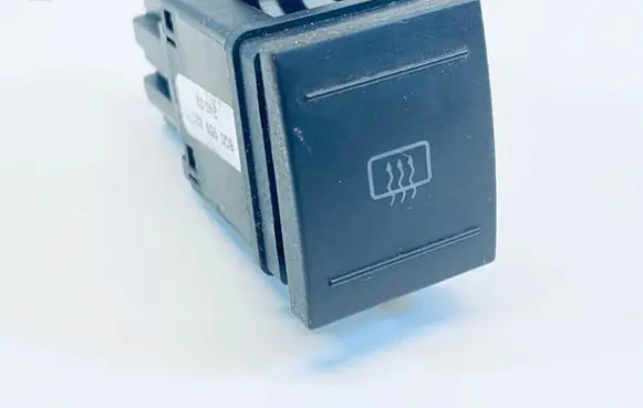 Volkswagen Polo Windscreen/window heater switch 6Q0959621