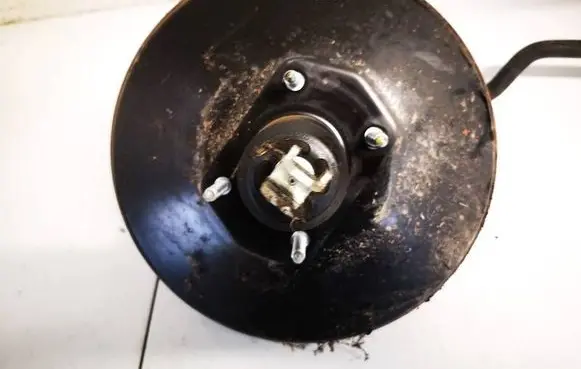 Honda CR-V Brake booster