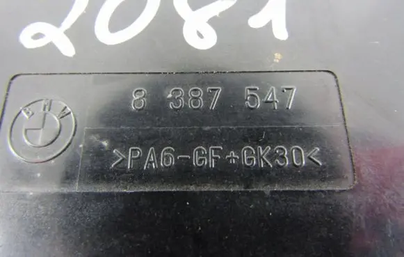 BMW X3 E83 Fuse module 8387547