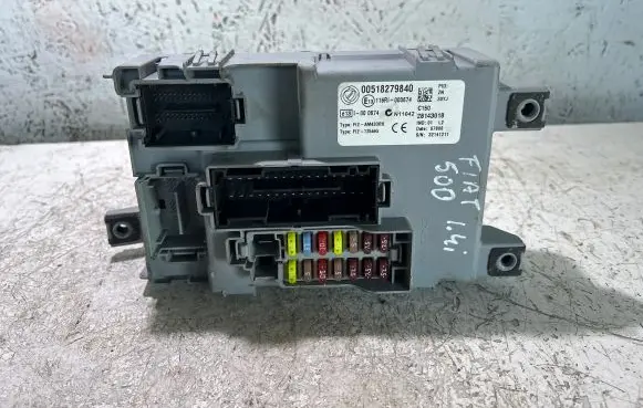 Fiat 500 Fuse box set 00518279840 28143018 32141211