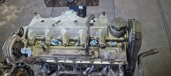 Volvo XC70 Engine D5244T 6901209 256195