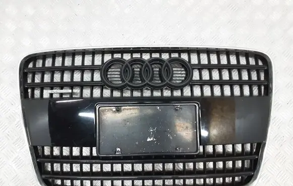 Audi Q7 4L Front bumper upper radiator grill 4L0853651A
