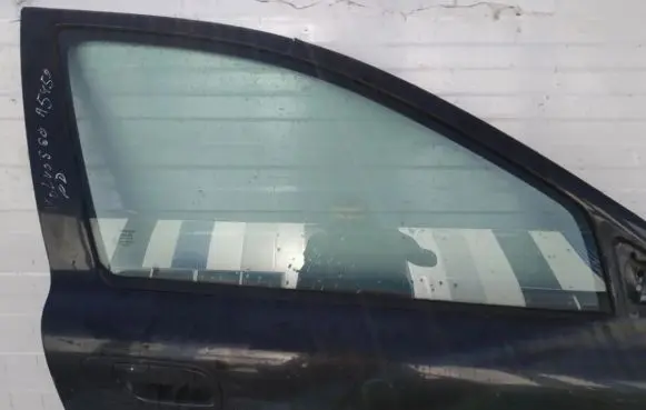 Volvo S60 Front door window glass four-door