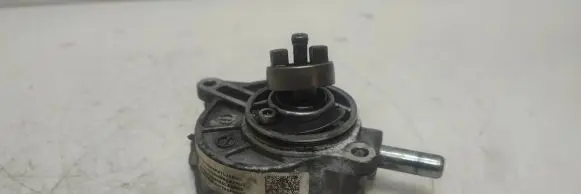 Mercedes-Benz C W204 Vacuum pump A6462300165 A646230