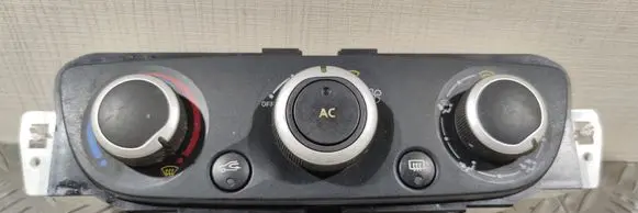 Renault Megane III Climate control unit T1001786G