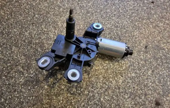 Volkswagen Tiguan Rear window wiper motor 