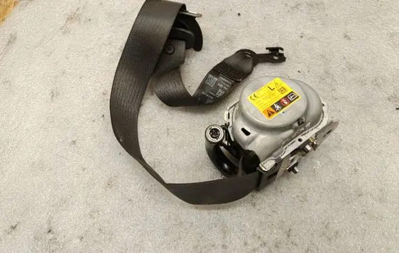 Opel Astra K Front seatbelt 34195117F 2231P100420 73553A1