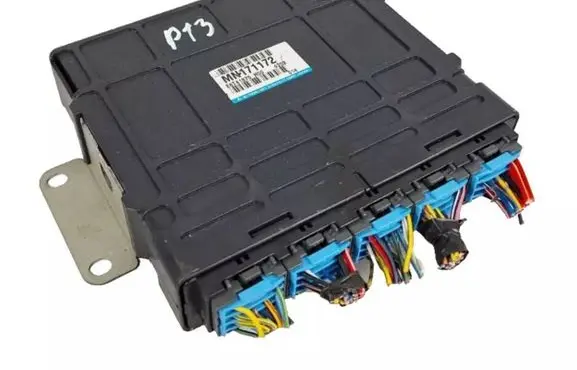 Mitsubishi Grandis Engine control unit/module MN171172 E6T41875
