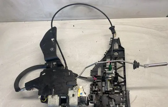 Fiat Freemont Front door lock P04589916AD