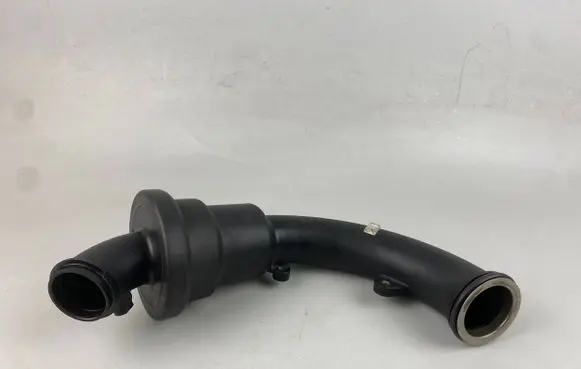 Mercedes-Benz CLA C117 X117 W117 Intercooler hose/pipe A6511400387