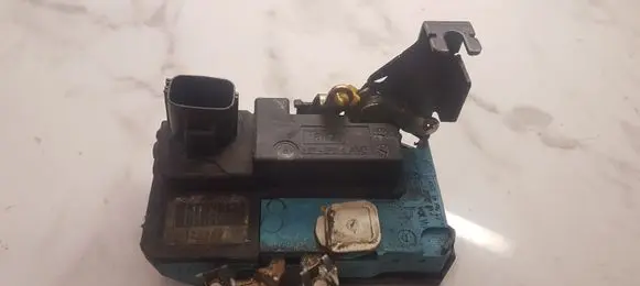 Volvo S80 Front door lock