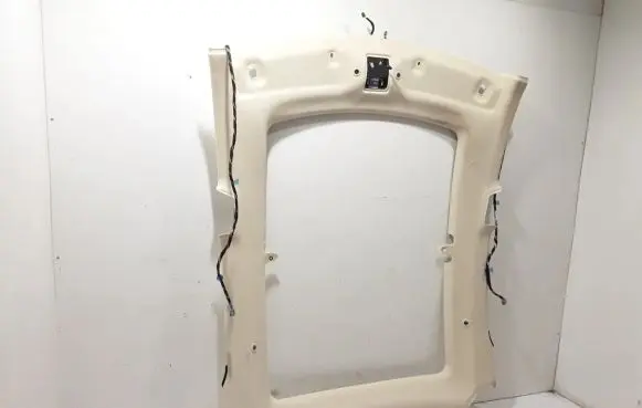 Tesla Model S Headlining 1002476