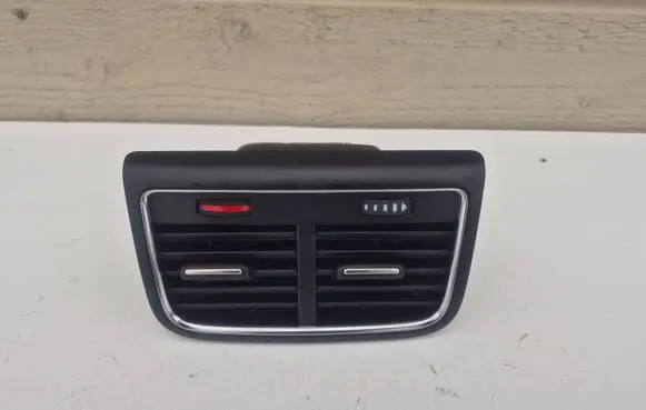 Audi A4 S4 B8 8K Rear air vent grill 8K0819203E