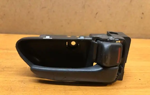Subaru Impreza II Front door interior handle