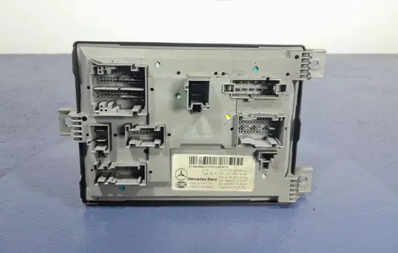 Mercedes-Benz AMG GT R190 C190 Comfort/convenience module A2139009922