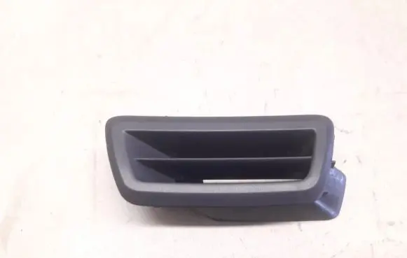 Volvo V70 Dash center air vent grill 9165756