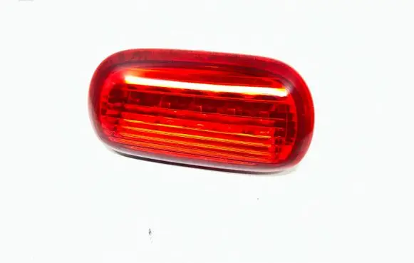 Third/center stoplight