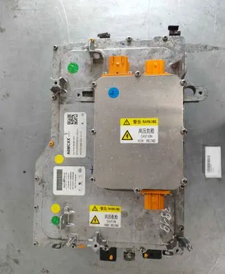 Opel Corsa E Voltage converter inverter 9842958180