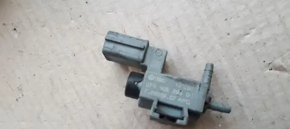 Audi A4 S4 B8 8K Turbo solenoid valve 8K090747213
