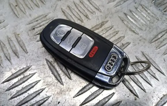 Audi A4 S4 B9 Ignition key/card 