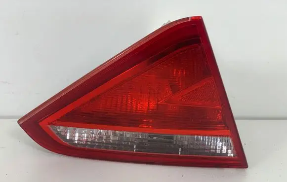 Audi A5 8T 8F Tailgate rear/tail lights 8T0945093