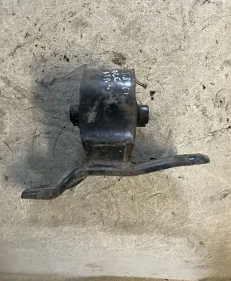 Mitsubishi Space Star Engine mount bracket