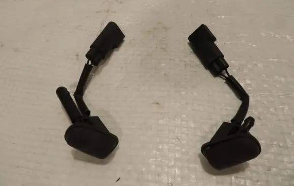 Ford C-MAX II Windshield washer spray nozzle BM51