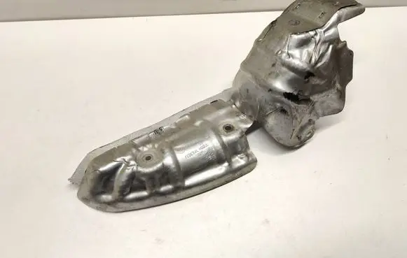 BMW X3 G01 Heat shield in engine bay 8585811