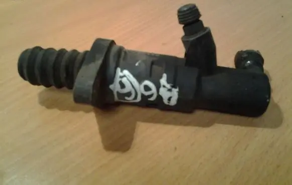 Audi A6 S6 C6 4F Clutch slave cylinder 1K0721261G