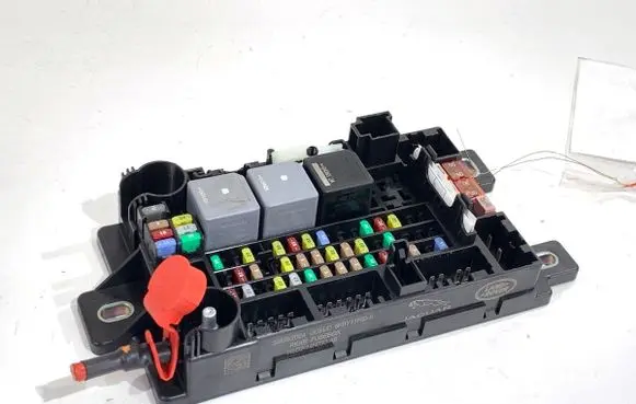 Land Rover Range Rover Evoque L551 Fuse box set R8D214N030AB
