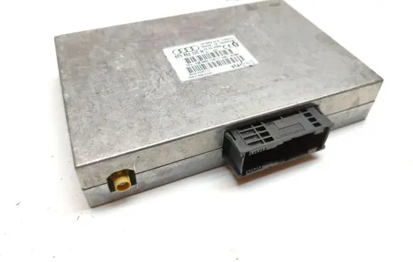 Volkswagen Golf Sportsvan Bluetooth control unit module 8P0862335M 8QQE00051C