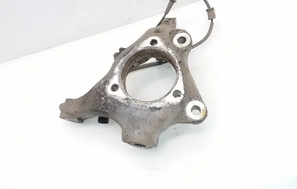 Opel Insignia A Front wheel hub spindle knuckle 13243520