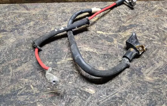 Volkswagen Jetta VI Positive cable (battery) 5C0971228M