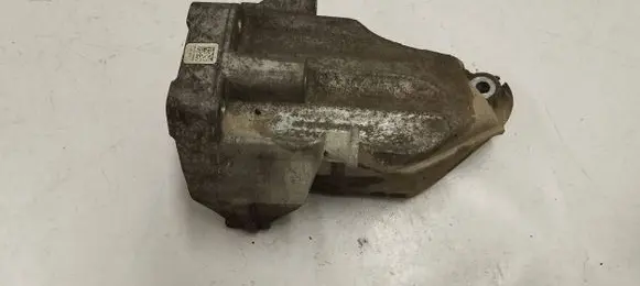 Mercedes-Benz E W212 Engine mounting bracket A6512230004