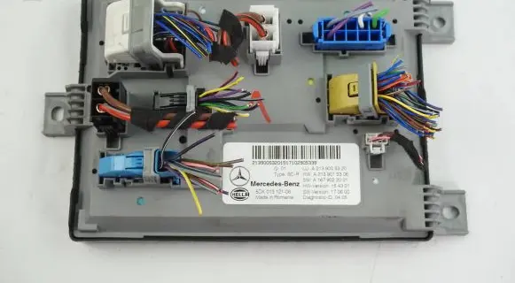 Mercedes-Benz E W213 SAM control unit A2139005320 5DK013121 A1679022001