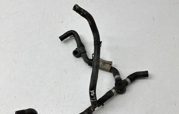 Volkswagen Transporter - Caravelle T6 Engine coolant pipe/hose 7E0122447M 7J012121A