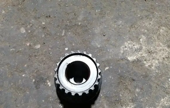 KIA Carens I Crankshaft pulley