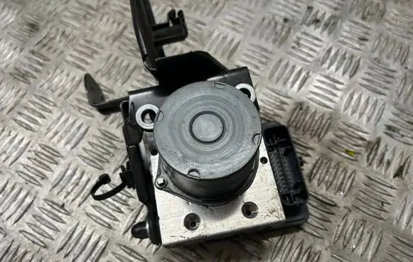 Seat Ibiza IV (6J,6P) ABS Pump 6C0614517K