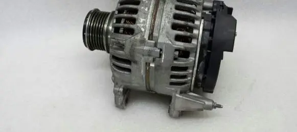 Audi A4 S4 B8 8K Generator/alternator 13L903023
