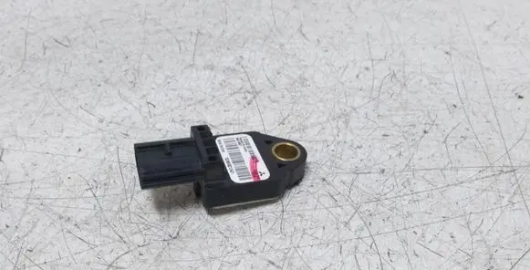 Mitsubishi Outlander Airbag deployment crash/impact sensor 8651A001 39754C