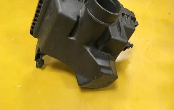 Renault Kadjar Air filter box 4ED0A