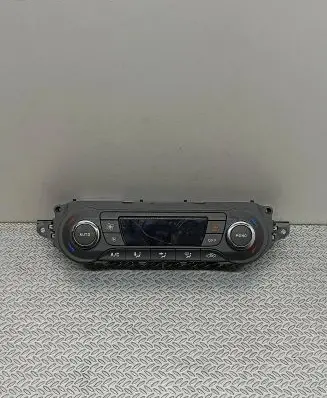 Ford Focus Climate control unit 7M5T18C612AG W6YA09868